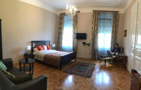 Diamonds Apartment with 2 rooms near Guzsdu udvar